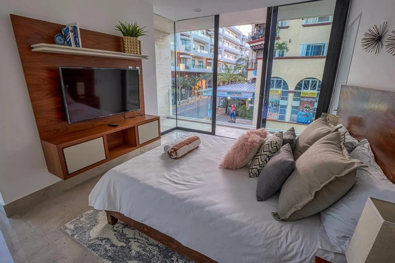 Astonishing Condo With Balcony In A Private Complex With Pool And Gym 신데 델 카르멘 아파트