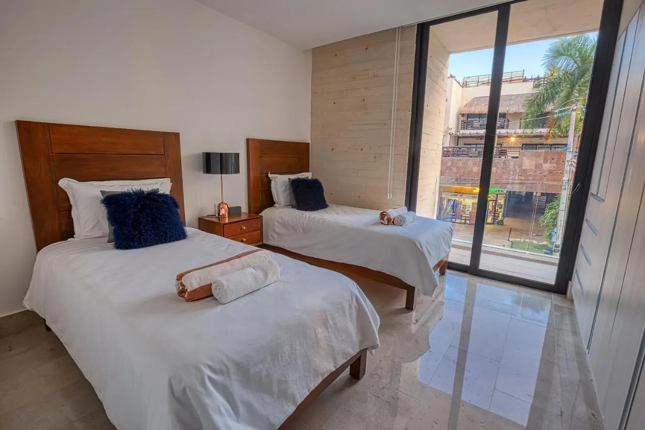Astonishing Condo With Balcony In A Private Complex With Pool And Gym 신데 델 카르멘 0*,  멕시코