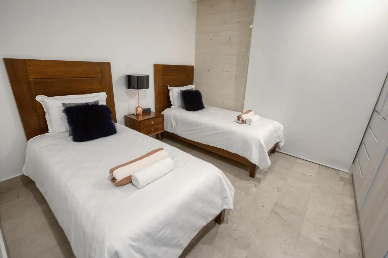아파트 Astonishing Condo With Balcony In A Private Complex With Pool And Gym 신데 델 카르멘