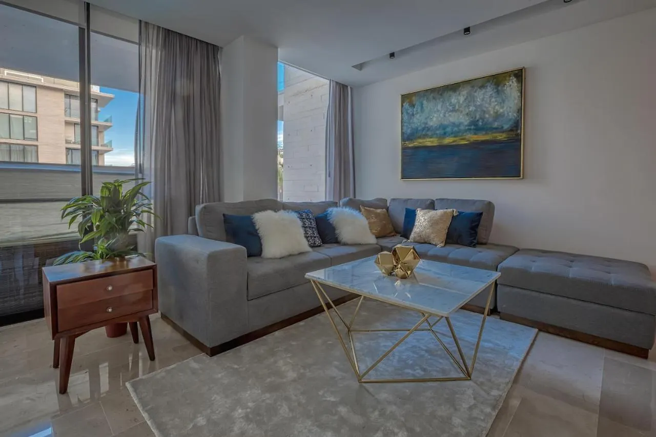 Astonishing Condo With Balcony In A Private Complex With Pool And Gym 신데 델 카르멘