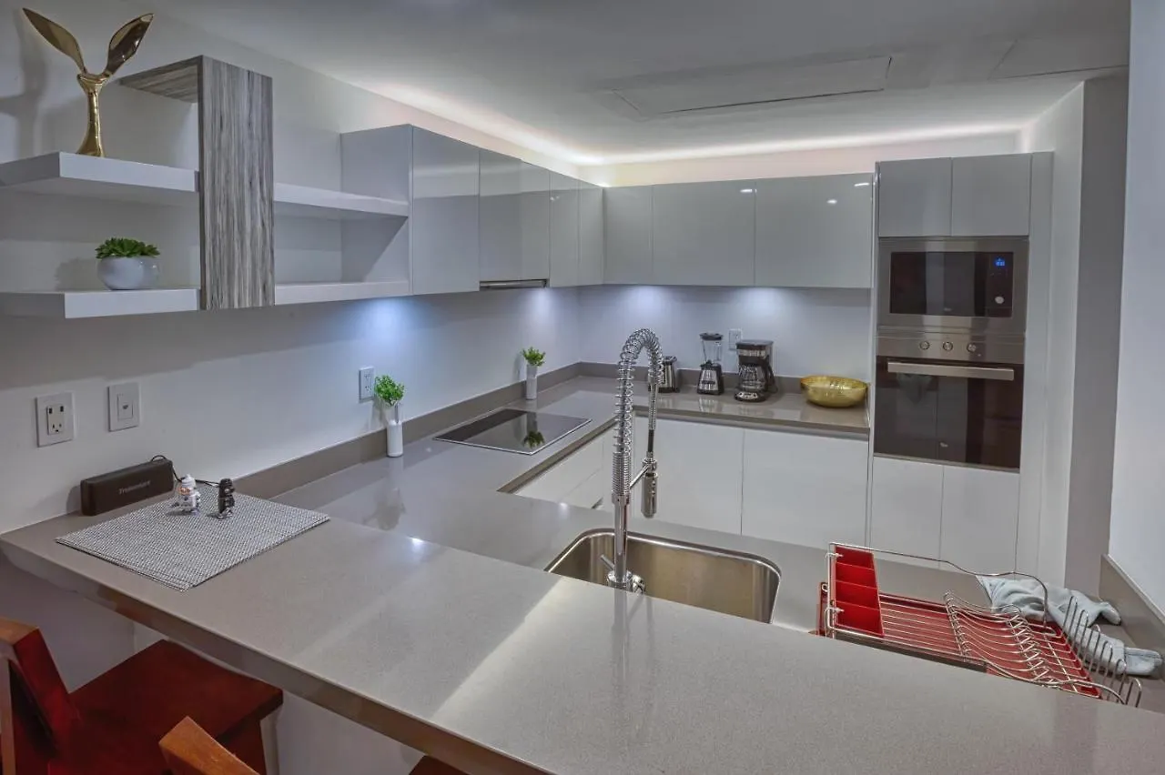 Astonishing Condo With Balcony In A Private Complex With Pool And Gym Playa del Carmen 0*,